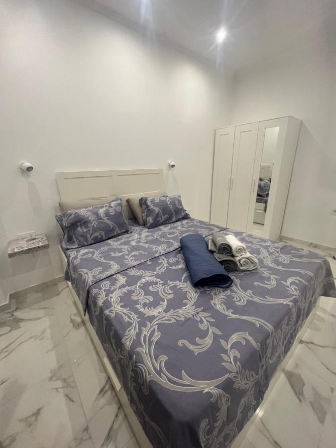 White Apartment Athens Exterior photo