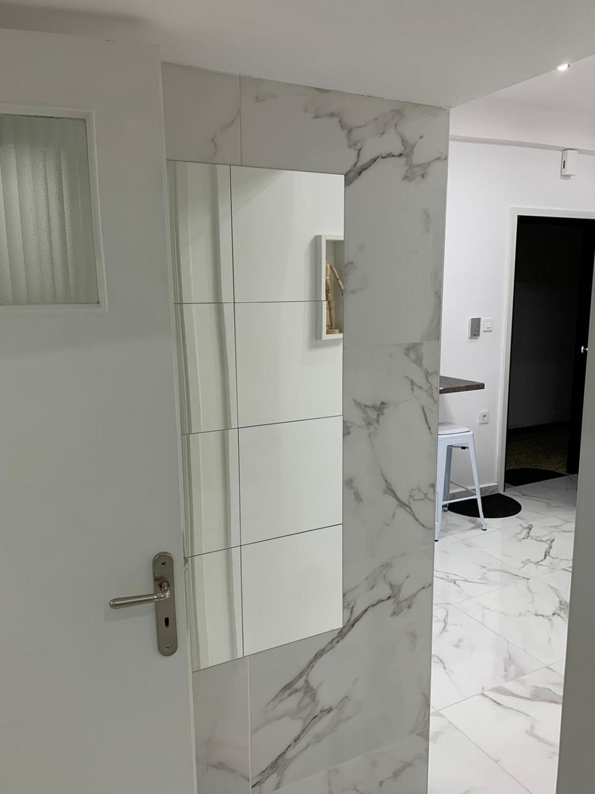 White Apartment Athens Exterior photo